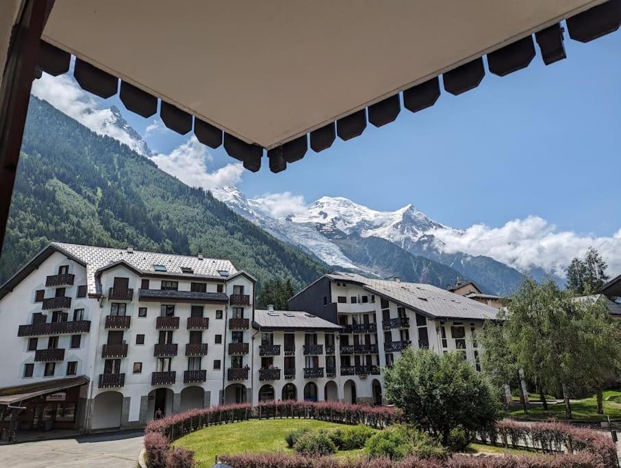 Central Spacious Flat With Private Parking Chamonix Extérieur photo