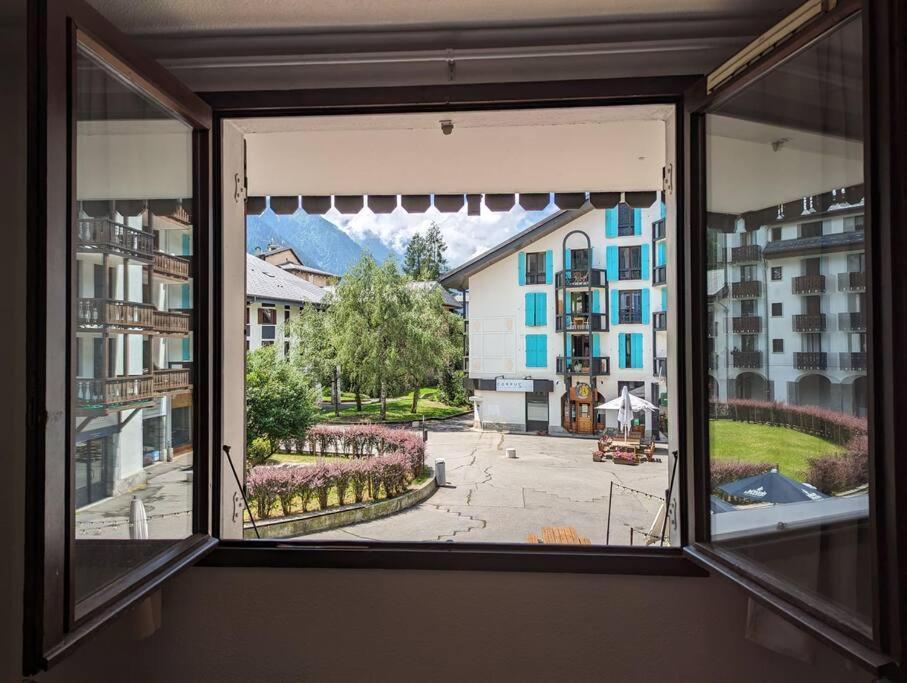 Central Spacious Flat With Private Parking Chamonix Extérieur photo